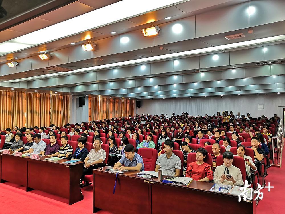 梅縣圖書館最新招聘啟事概覽